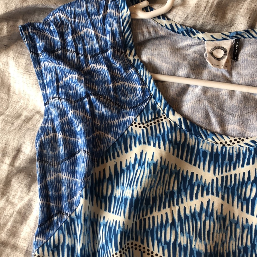 Top - Picture 3 of 4